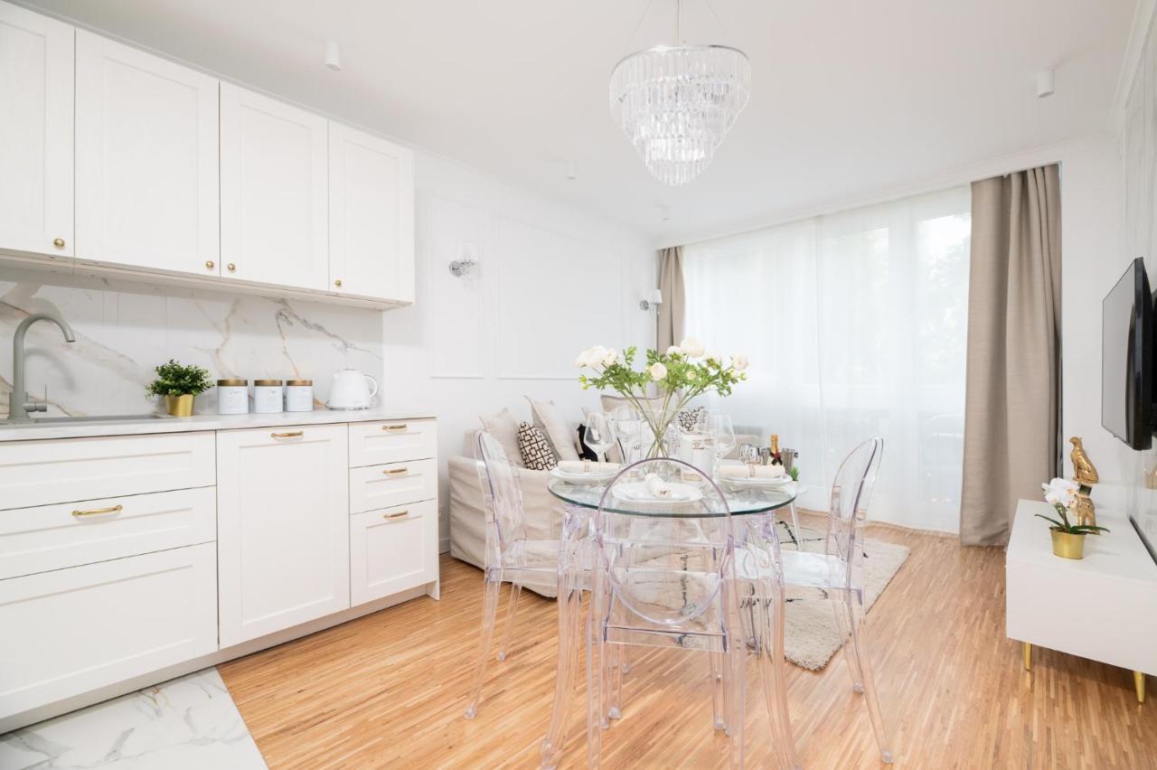 Glam & Modern By Cooee Apartments วอร์ซอ ภายนอก รูปภาพ