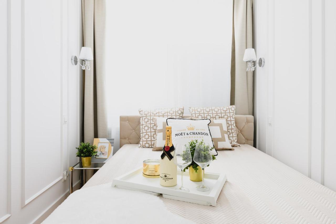 Glam & Modern By Cooee Apartments วอร์ซอ ภายนอก รูปภาพ